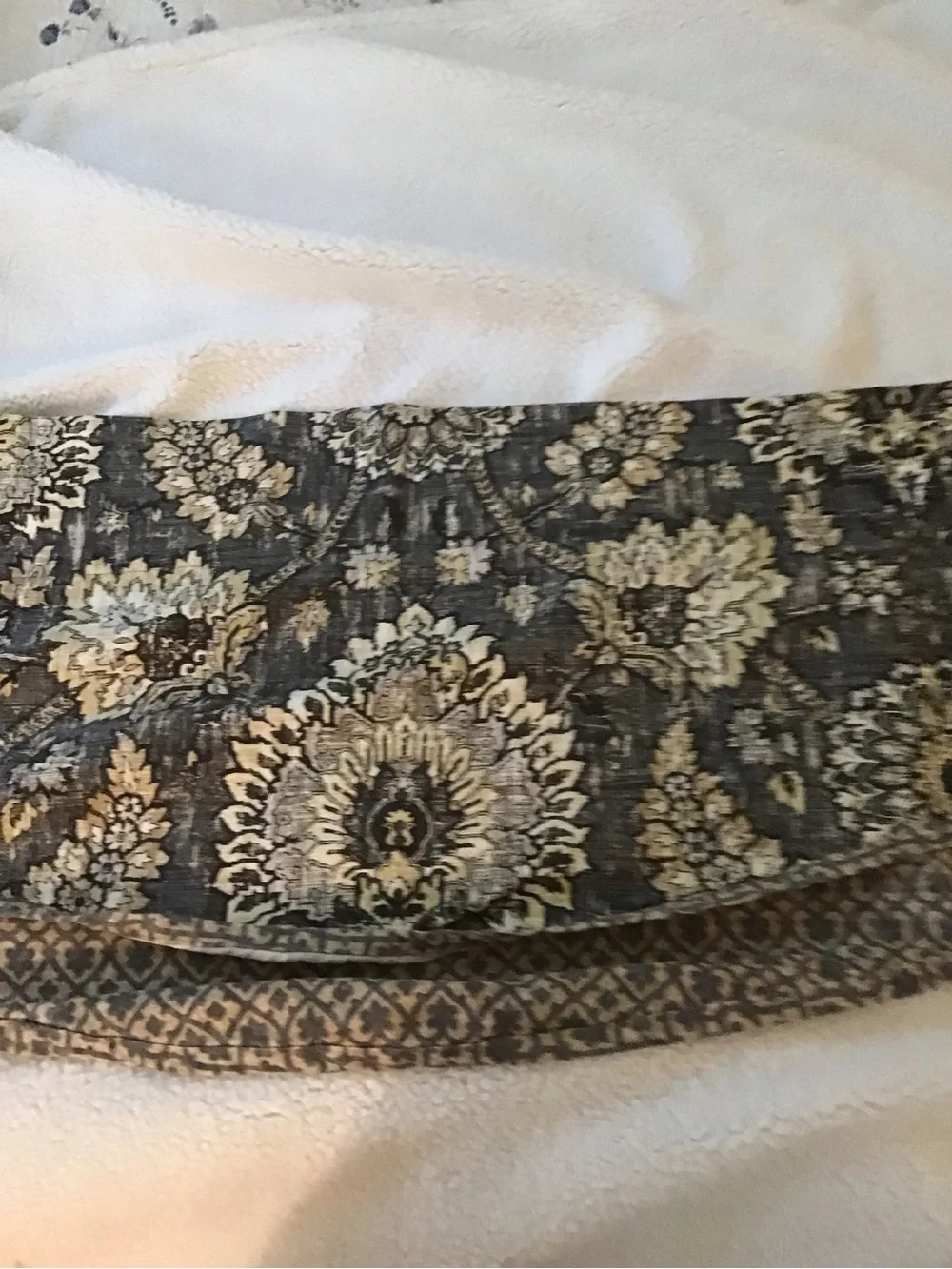 Waverly Black and Cream Damask Valance